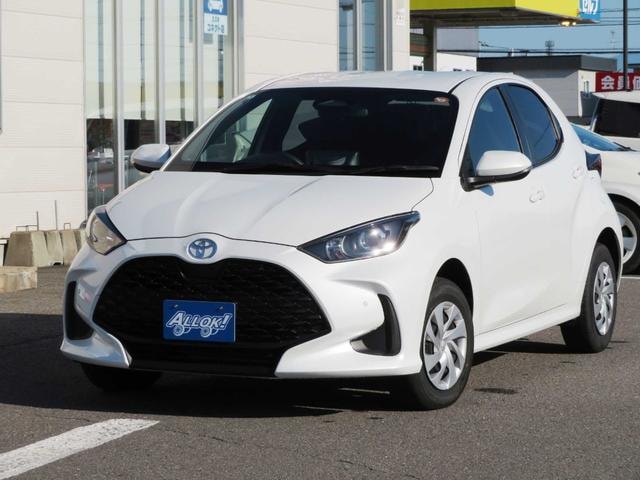 Toyota YARIS 2025 — фото автомобиля 1