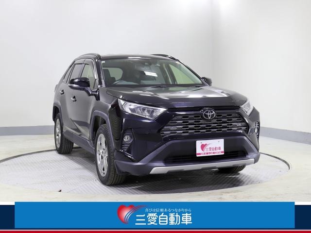 Toyota RAV4 2019 — фото автомобиля 1