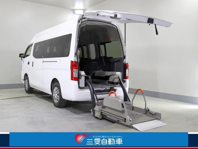 Nissan NV350CARAVAN VAN 2016 — фото автомобиля 1