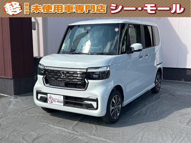 Honda N-BOX CUSTOM 2025 — фото автомобиля 1