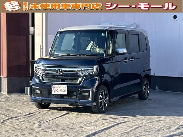 Honda N-BOX CUSTOM 2021 — фото автомобиля 1