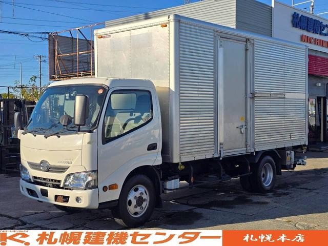 Hino DUTRO 2017 — фото автомобиля 1