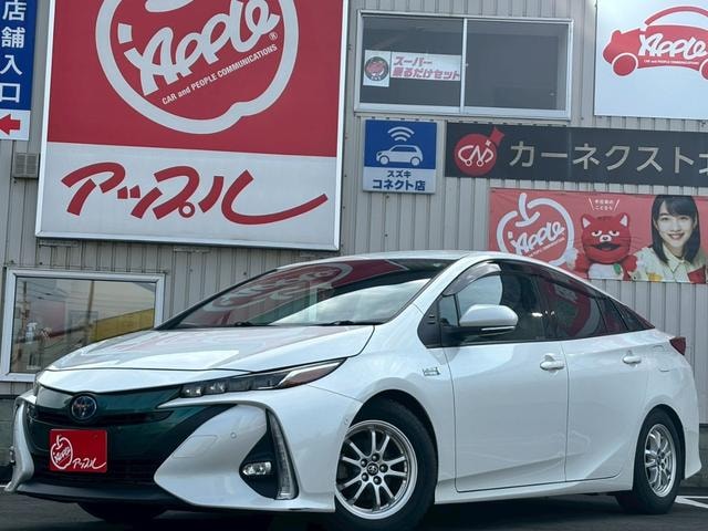 Toyota PRIUS PHV 2018 — фото автомобиля 1