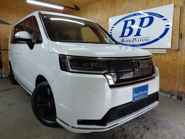 Honda STEPWAGON 2025 — фото автомобиля 1