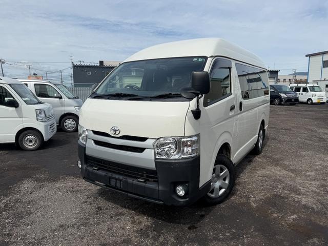 Toyota HIACE VAN 2018 — фото автомобиля 1