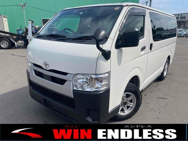 Toyota HIACE VAN 2021 — фото автомобиля