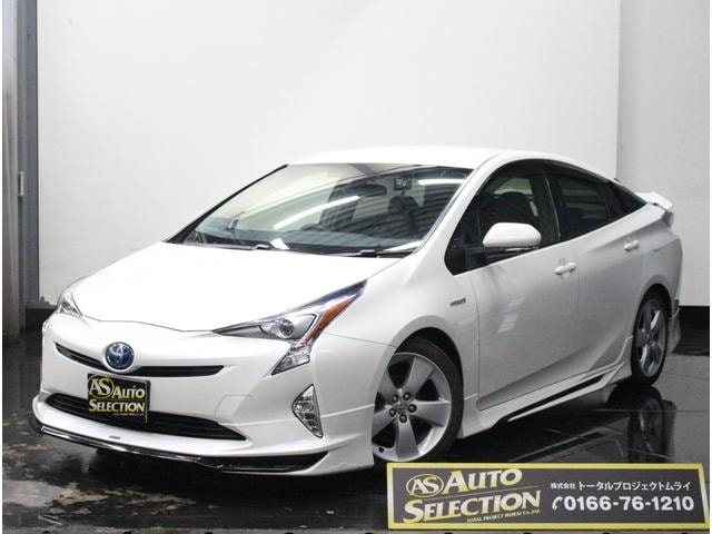 Toyota PRIUS 2016 — фото автомобиля 1