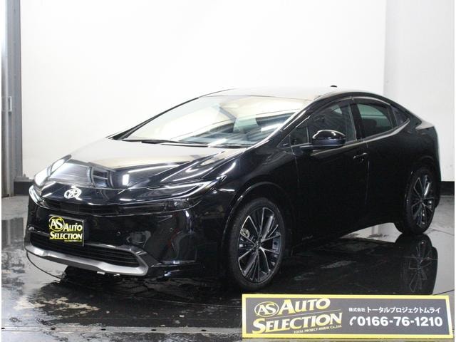 Toyota PRIUS 2024 — фото автомобиля 1