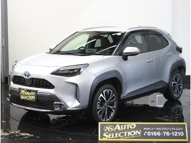 Toyota YARIS CROSS 2023 — фото автомобиля