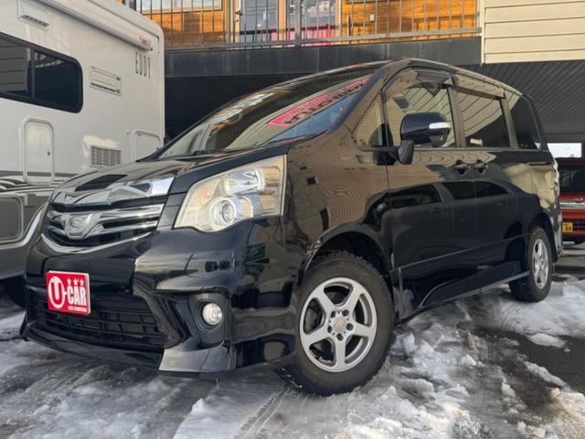 Toyota NOAH 2012 — фото автомобиля 1