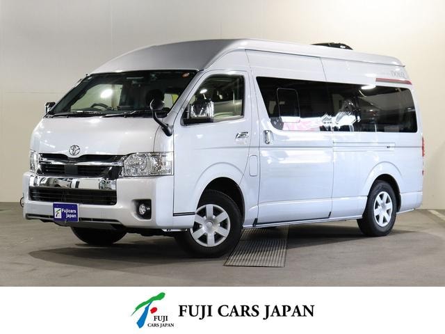 Toyota HIACE VAN 2023 — фото автомобиля