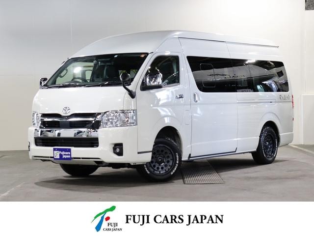 Toyota HIACE VAN 2023 — фото автомобиля