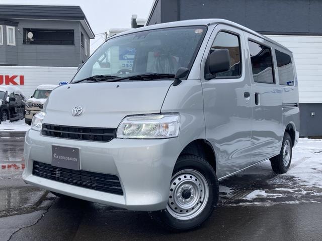 Toyota TOWNACE VAN 2026 — фото автомобиля 1