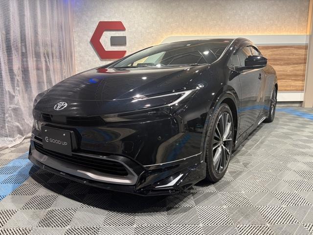 Toyota PRIUS 2023 — фото автомобиля 1