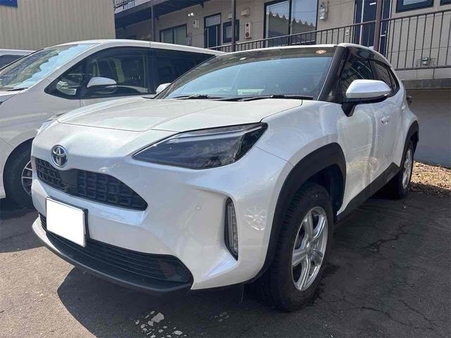 Toyota YARIS CROSS 2023 — фото автомобиля