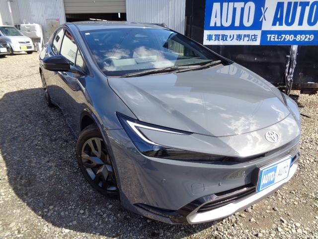 Toyota PRIUS 2023 — фото автомобиля 1