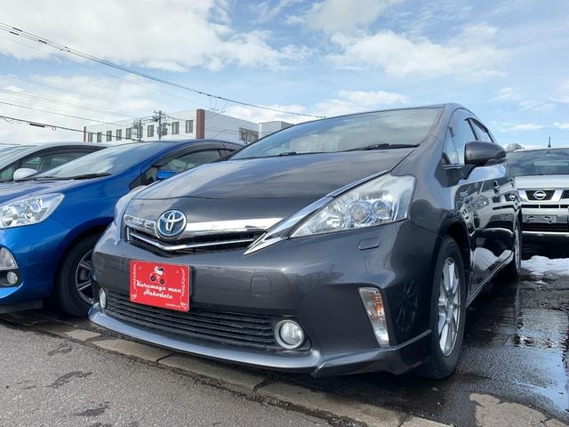 Toyota PRIUS ALPHA 2013 — фото автомобиля 1