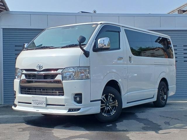 Toyota HIACE VAN 2023 — фото автомобиля 1
