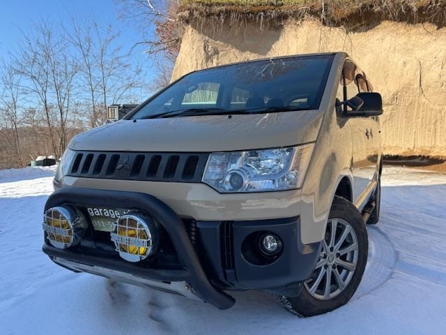 Mitsubishi DELICA D:5 2010 — фото автомобиля 1
