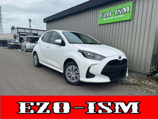 Toyota YARIS 2023 — фото автомобиля
