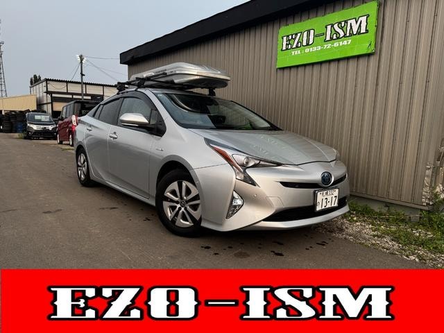 Toyota PRIUS 2016 — фото автомобиля 1