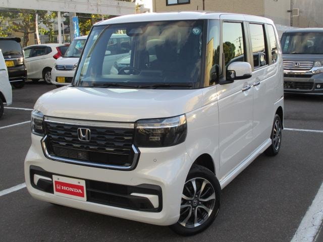 Honda N-BOX CUSTOM 2024 — фото автомобиля 1