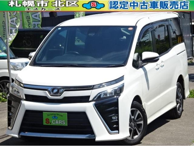 Toyota VOXY 2017 — фото автомобиля 1