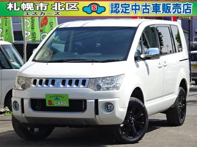 Mitsubishi DELICA D:5 2012 — фото автомобиля 1