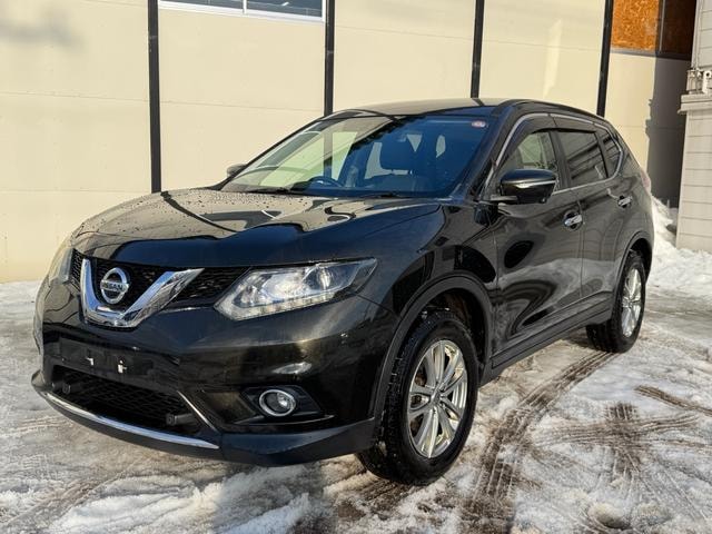 Nissan X-TRAIL 2014 — фото автомобиля 1