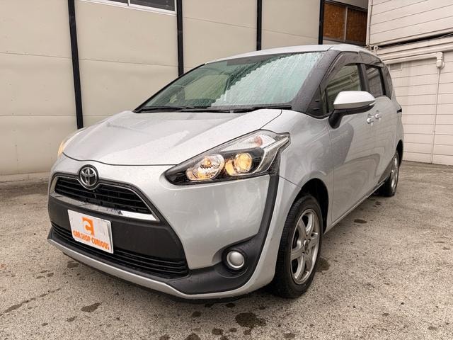 Toyota SIENTA 2015 — фото автомобиля