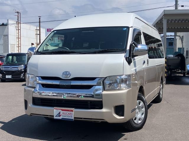 Toyota HIACE WAGON 2019 — фото автомобиля 1