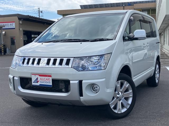 Mitsubishi DELICA D:5 2015 — фото автомобиля