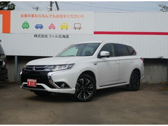 Mitsubishi OUTLANDER PHEV 2017 — фото автомобиля 1