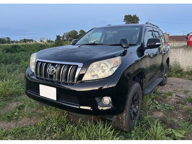 Toyota LAND CRUISER PRADO 2009 — фото автомобиля 1
