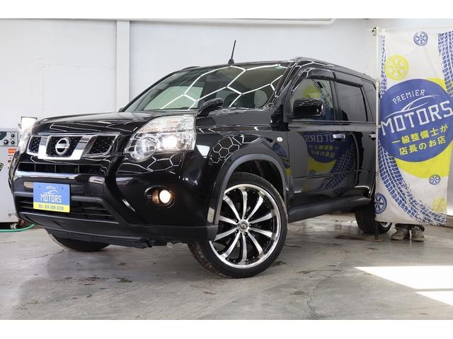 Nissan X-TRAIL 2013 — фото автомобиля
