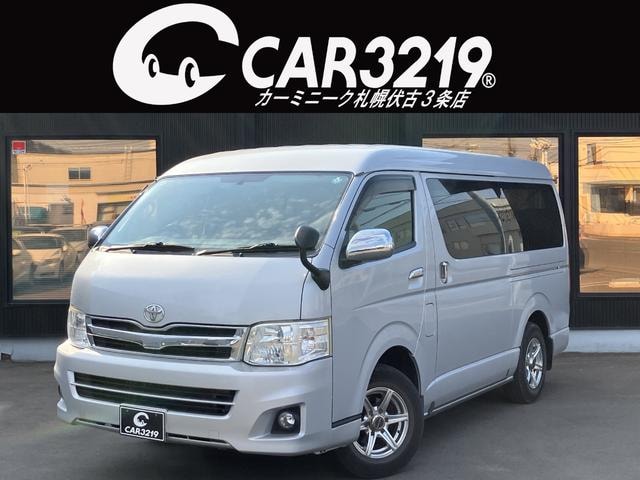Toyota HIACE WAGON 2011 — фото автомобиля