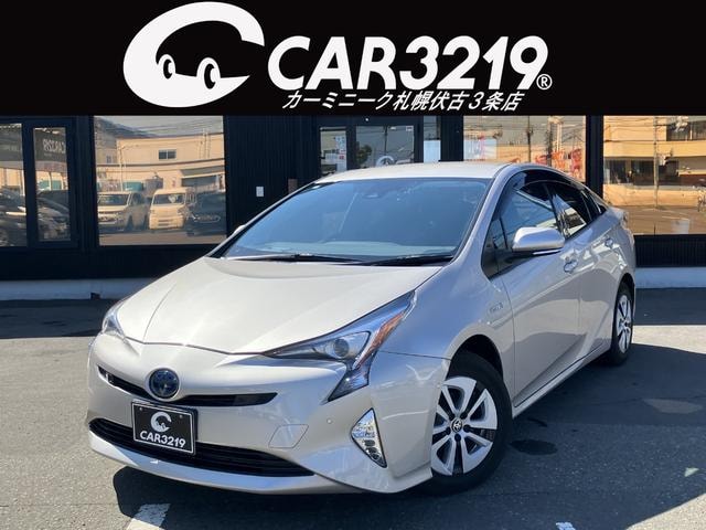 Toyota PRIUS 2016 — фото автомобиля 1