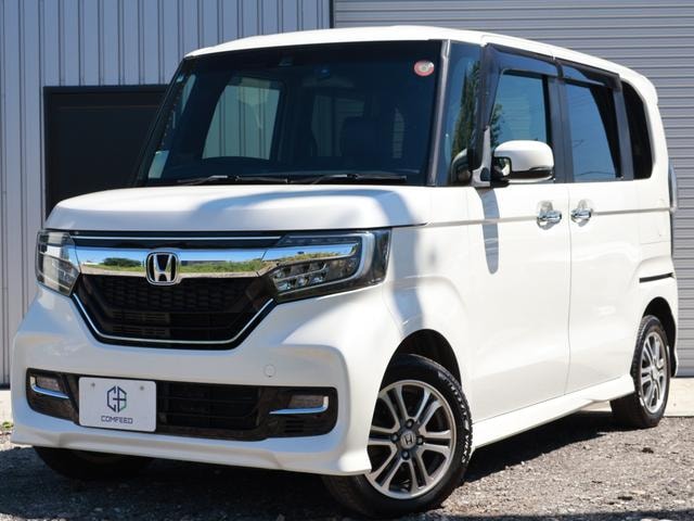 Honda N-BOX CUSTOM 2018 — фото автомобиля 1