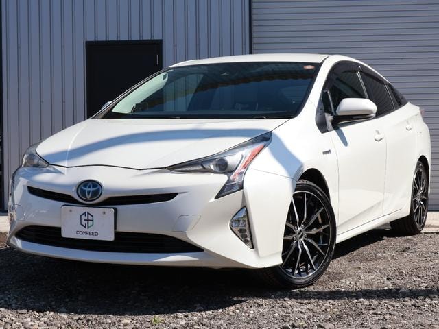 Toyota PRIUS 2015 — фото автомобиля 1