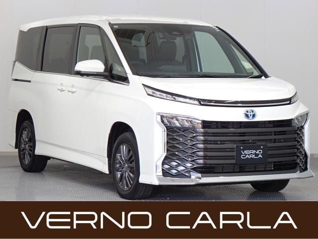 Toyota VOXY 2024 — фото автомобиля