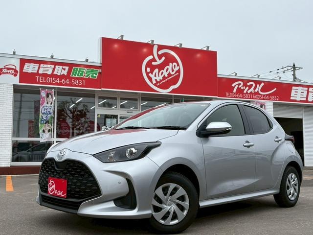 Toyota YARIS 2024 — фото автомобиля 1