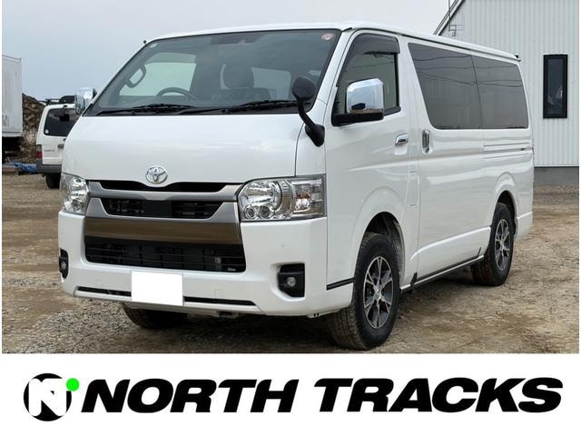 Toyota HIACE VAN 2025 — фото автомобиля 1