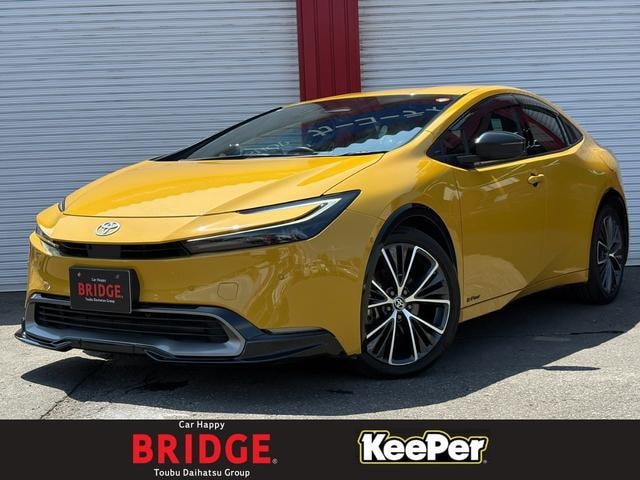 Toyota PRIUS 2023 — фото автомобиля 1
