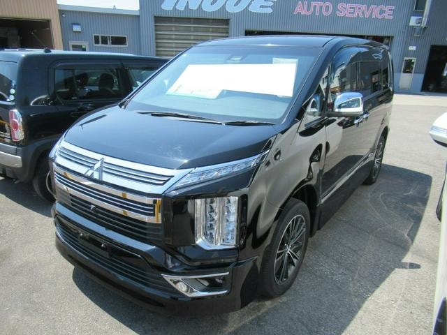 Mitsubishi DELICA D:5 2019 — фото автомобиля 1