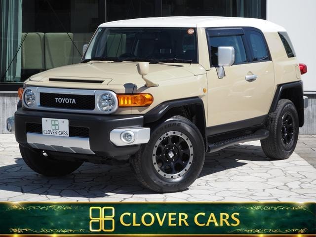 Toyota FJ CRUISER 2016 — фото автомобиля