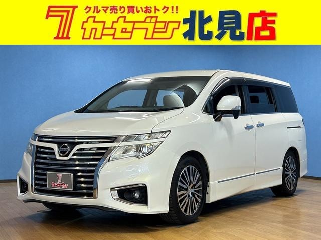 Nissan ELGRAND 2017 — фото автомобиля 1