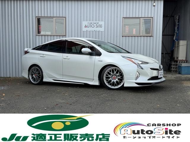 Toyota PRIUS 2016 — фото автомобиля