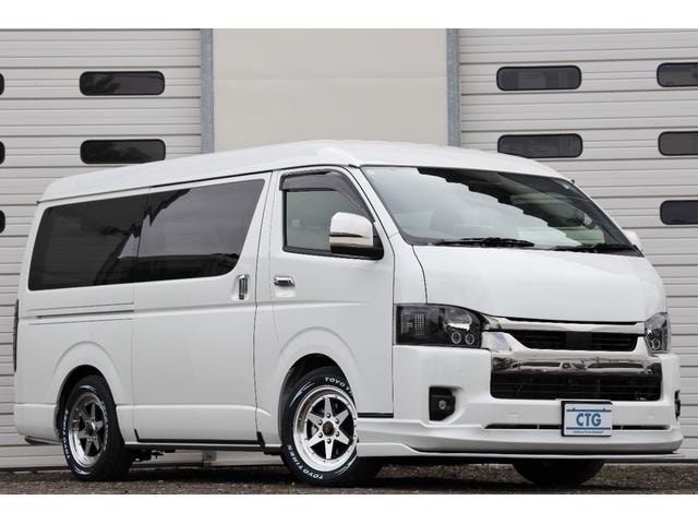 Toyota HIACE VAN 2025 — фото автомобиля 1