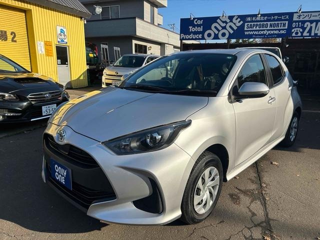 Toyota YARIS 2020 — фото автомобиля