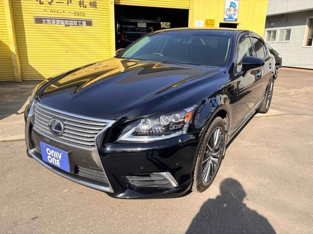 Lexus LS 2017 — фото автомобиля 1